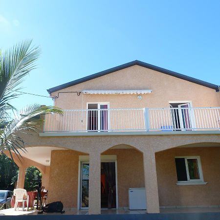 Chez Chouchou Bed & Breakfast Riviere Saint-Louis Exterior foto